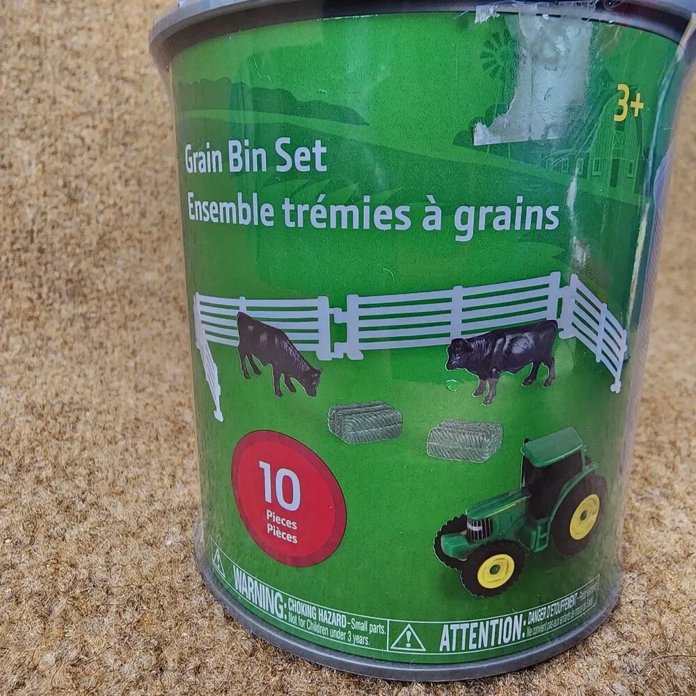 NEW Brand New 1:64 Ertl Tomy John Deere Grain Bin Tractor & Cow Farm Set 10 Pcs.